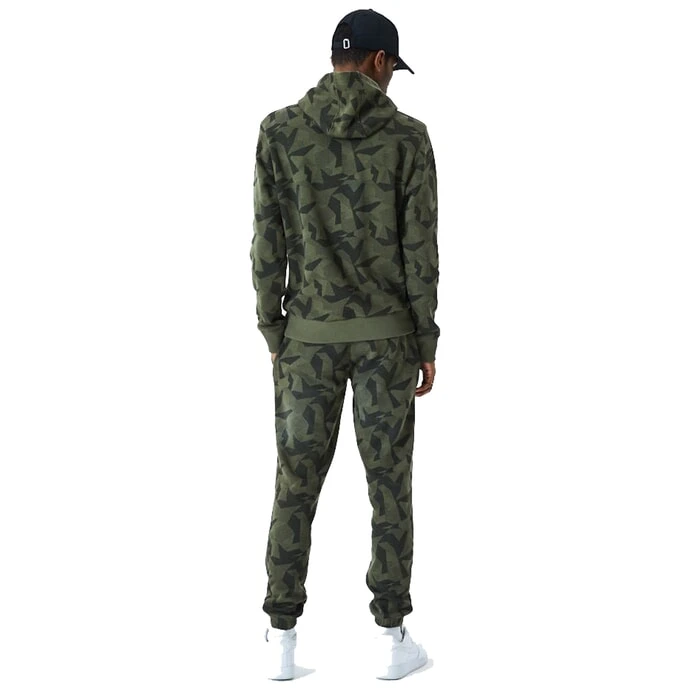 New Era Chicago Bulls NBA Geometric Camo Pullover Hoody In New Olive 2 New Era Chicago Bulls NBA Geometric Camo Pullover Hoody In New Olive - Image 2