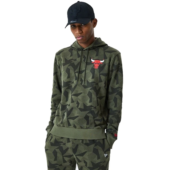 New Era Chicago Bulls NBA Geometric Camo Pullover Hoody In New Olive 1 New Era Chicago Bulls NBA Geometric Camo Pullover Hoody In New Olive