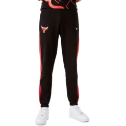 New Era Chicago Bulls NBA Team Logo Joggers In Black